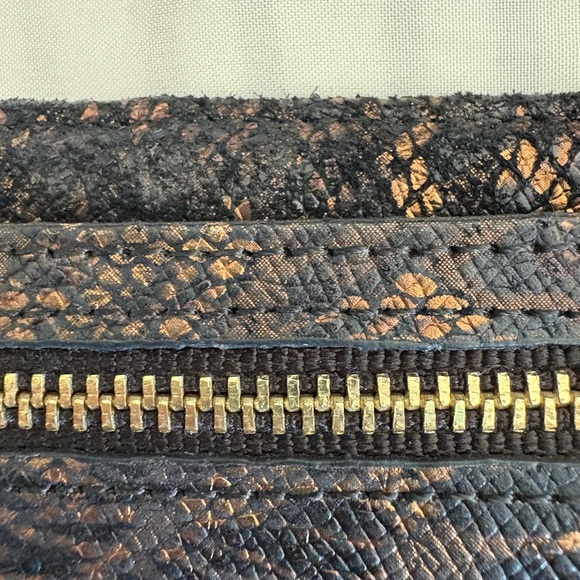 HOBO Black and Brown Textured Card Wallet - Picture 2 of 4